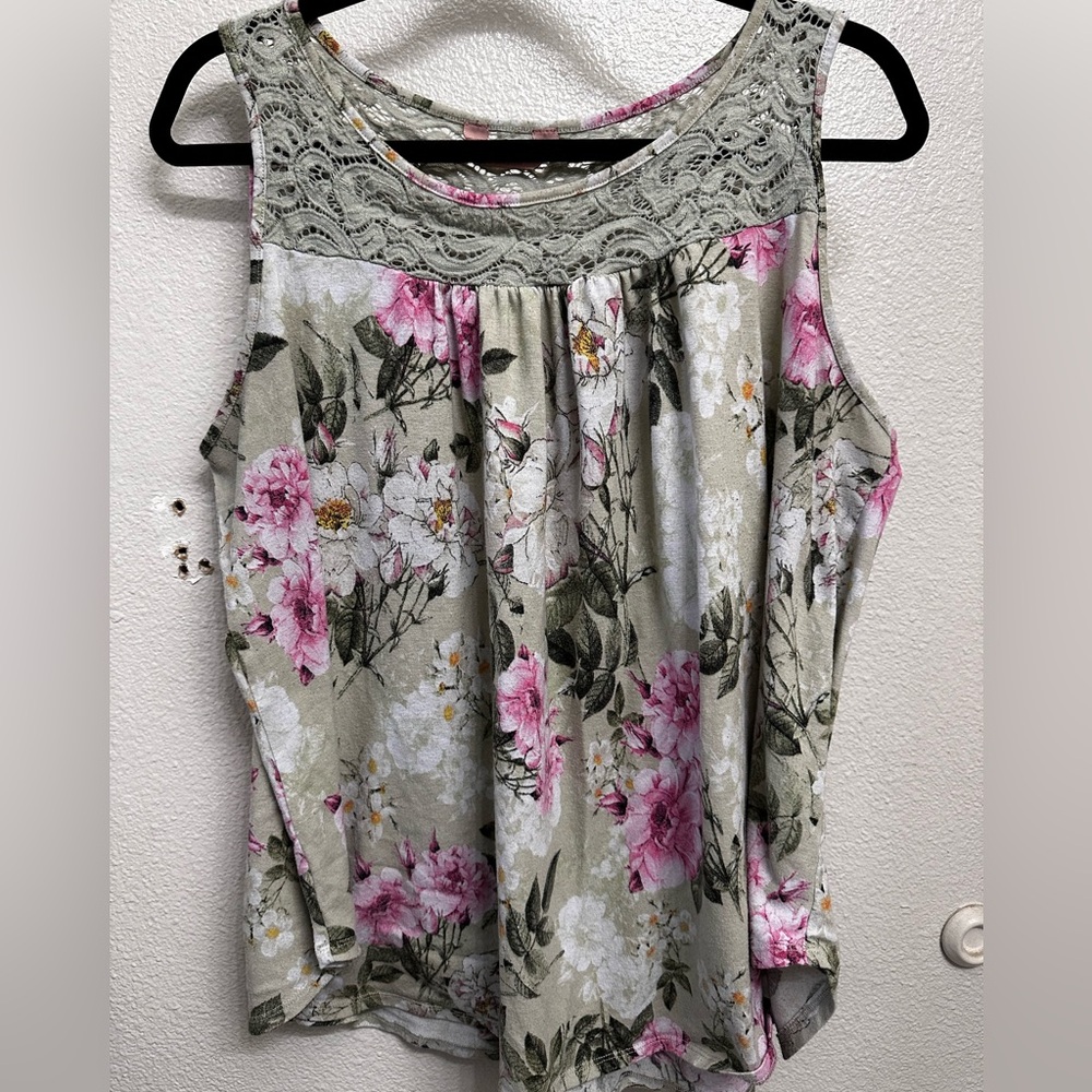 SJS Floral Lace Trim Tank
